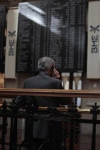 El Ibex avanza un 1,6% al cierre y afianza los 8.100 enteros