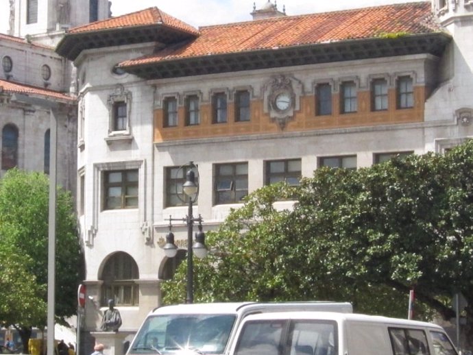 Edificio Correos En Santander