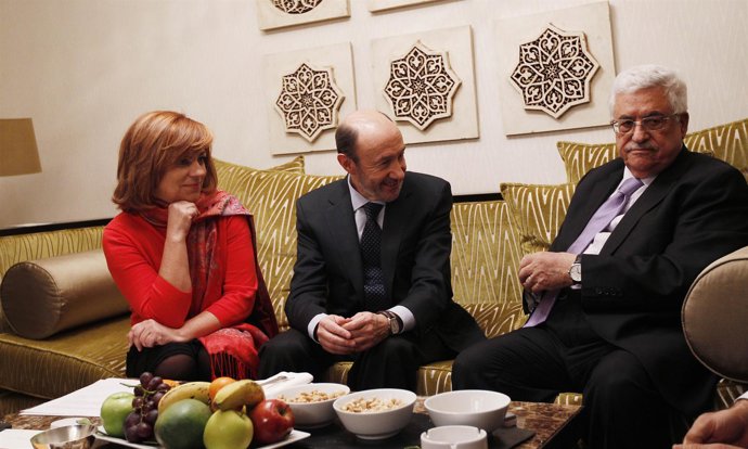 Rubalcaba, Valenciano y Abbas