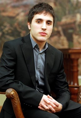 El pianista Hugo Sellés