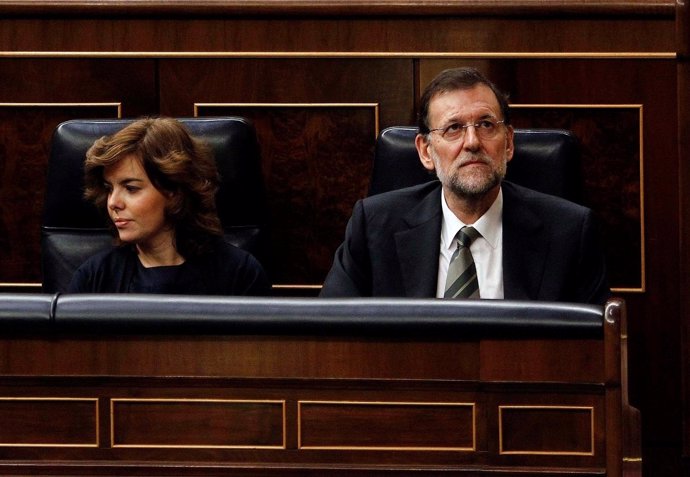 Soraya Sáenz De Santamaría Y Mariano Rajoy, En El Banco Azul Del Hemiciclo