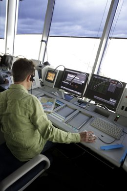 Torre De Control, Controladores Aéreos