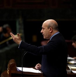 José Ignacio Wert, en a tribuna del hemiciclo