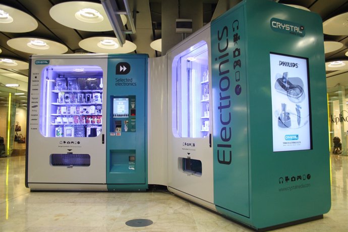 Maquina de vending de articulos tecnologicos en Barajas