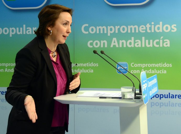 La vicesecretaria de Política Municipal del PP-A, ANa Mª Corredera, hoy en rueda