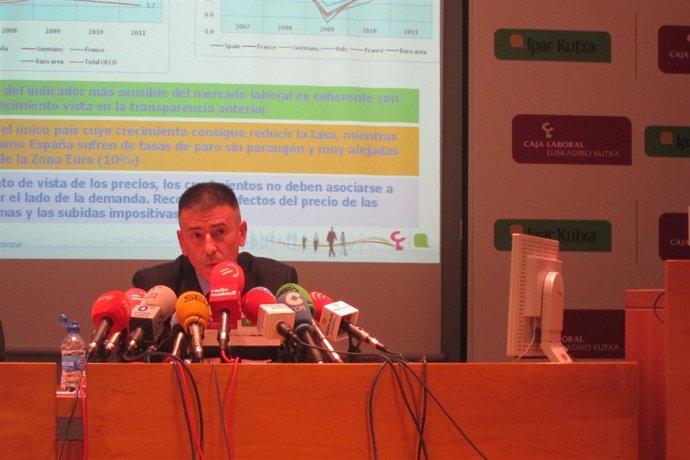 El director del departamento de Estudios de Caja Laboral, Joseba Madariaga
