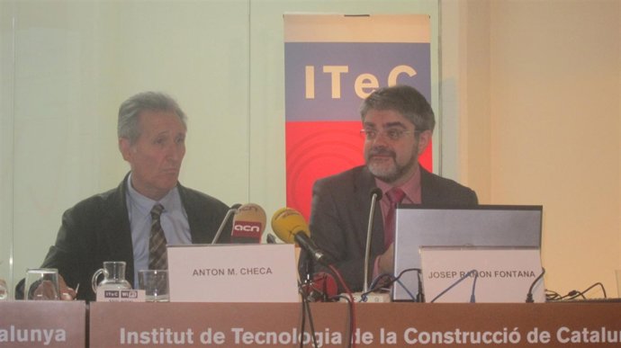 El dtor del ITeC, A.M.Checa, y el jefe de Prospectiva, J.R. Fontana