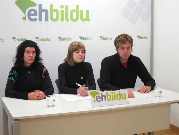 Maitana Intxaurraga, Maite Iturre y Maiorga Ramirez.