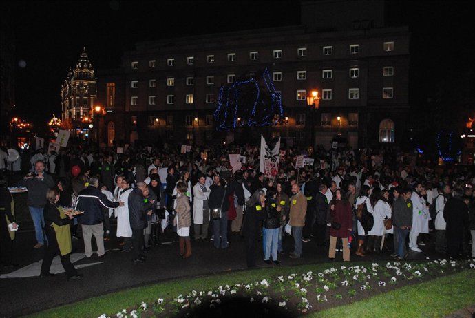 Manifestación de  médicos en Oviedo.