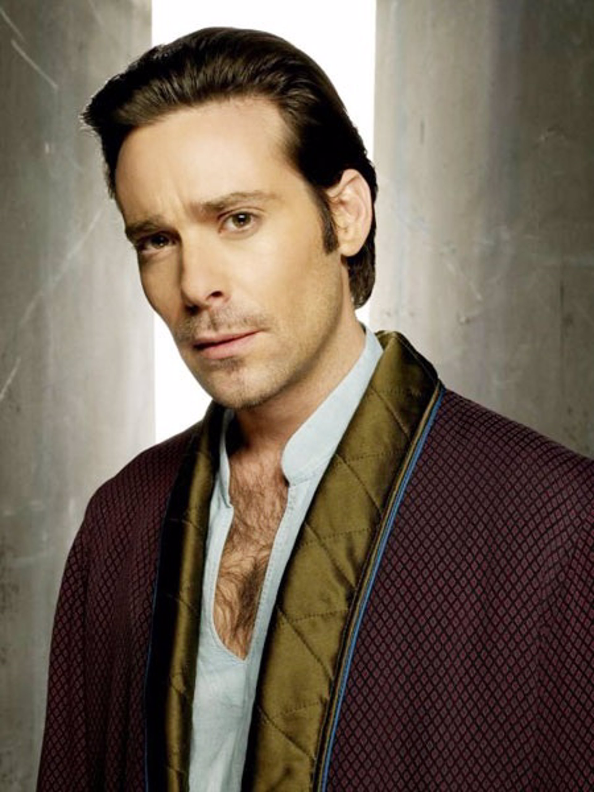 James Callis De Battlestar Galactica Se Une A Arrow