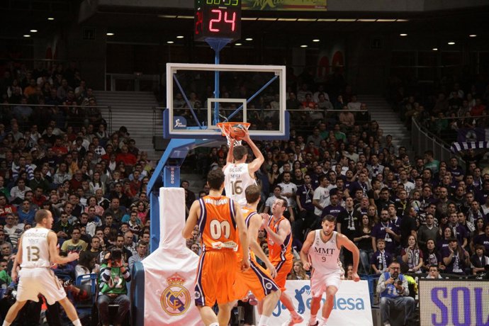 Begic Real Madrid-Valencia Basket