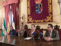 Almonte cambiará las uvas por frambuesas para recibir el 2013 en directo con Andalucía