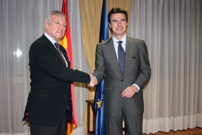 Reunión del presidente Valcárcel con el ministro Soria