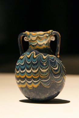Ungüentario egipcio de 'Històries de tocador' en el Museu d'Arqueologia