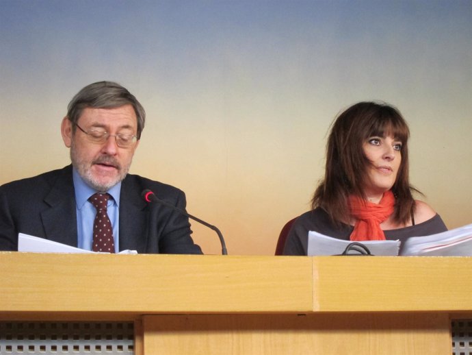 Lissavetzky y Noelia Martínez en rueda de prensa