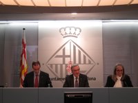 Trias dice que la aportación municipal permite un aumento "moderado" de tarifas del transporte