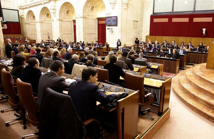 Sesión plenaria en el Parlamento de Andalucía