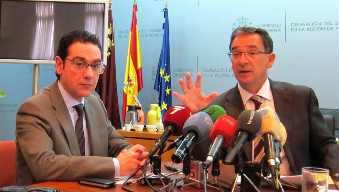 El delegado del Gobierno hace balance del año acompañado por José Gabriel Ruiz