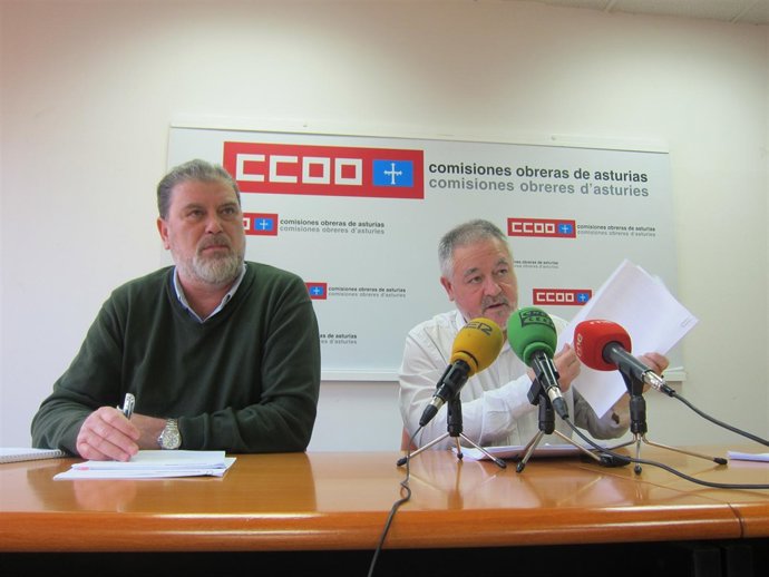 García (izquierda) y Pino, durante la rueda de prensa  sobre presupuestos.