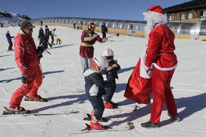 Imagen de archivo de Papa Noel en Sierra Nevada
