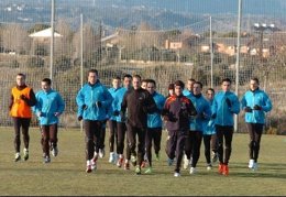 Entrenamiento de los árbitros internacionales de 2013