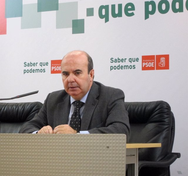 El secretario de Ciudades y Política Municipal del PSOE, Gaspar Zarrías.