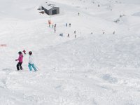 Aramón y Candanchú llegan a un acuerdo para esquiar gratis en sus estaciones