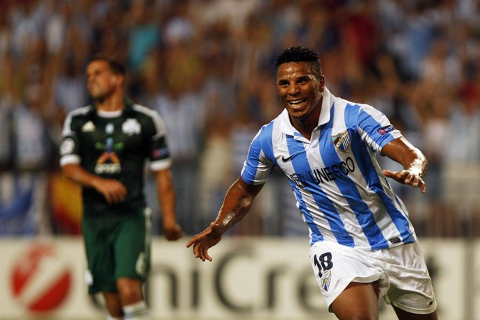 El Málaga, con pie y medio en la Champions