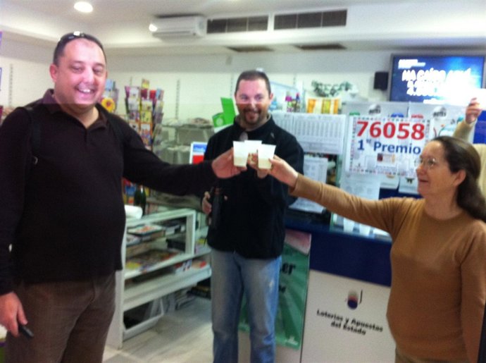 Celebración del décimo de 'El Gordo' vendido en Chiclana