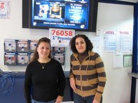 La titular de la oficina que ha repartido un décimo del 'Gordo' en Badajoz dice que es su primer año de venta