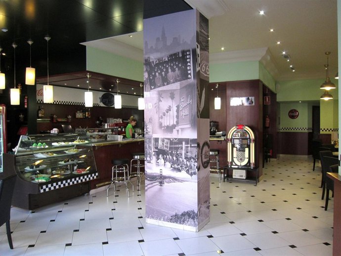 Mary Ann's Cake 'n' Burger