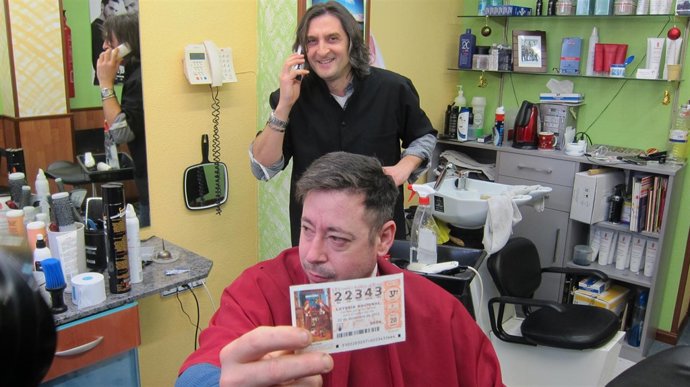 La Peluquería Miguel Ángel de Zaragoza reparte un quinto premio