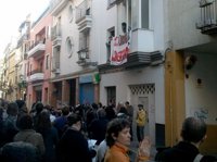 Ocupado un nuevo edificio en la capital por siete familias "sin recursos"