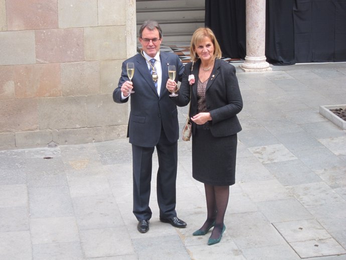 El presidente de la Generalitat, Artur Mas, y la del Parlament, Núria de Gispert