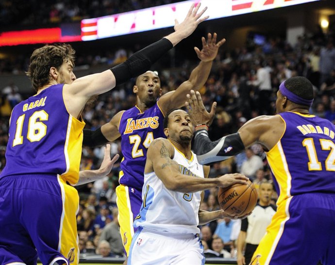 Gasol, Iguodala, Bryant y Howard, Nuggets-Lakers
