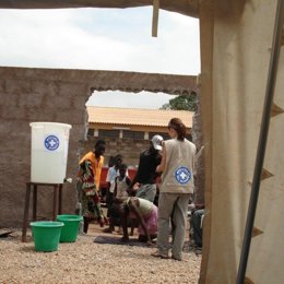 angola colera medicos mundo