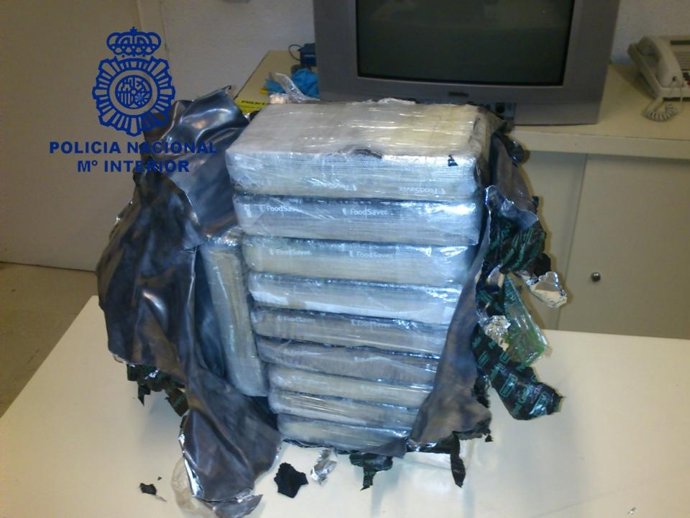 Paquetes de cocaína decomisados.