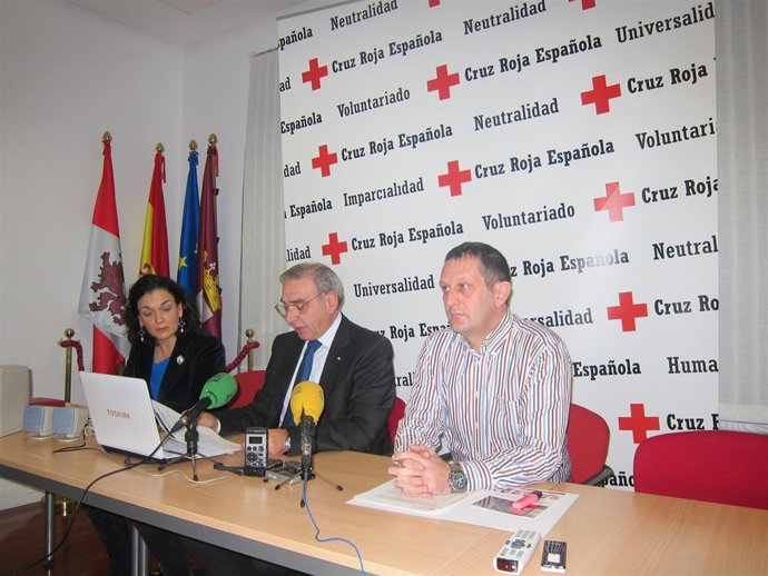 De Luis (C), Fernández (I) y Rodríguez (D)