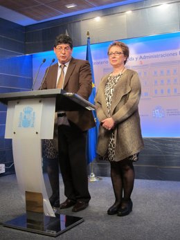 Valderas y Aguayo, en rueda de prensa, tras la reunión con Montoro