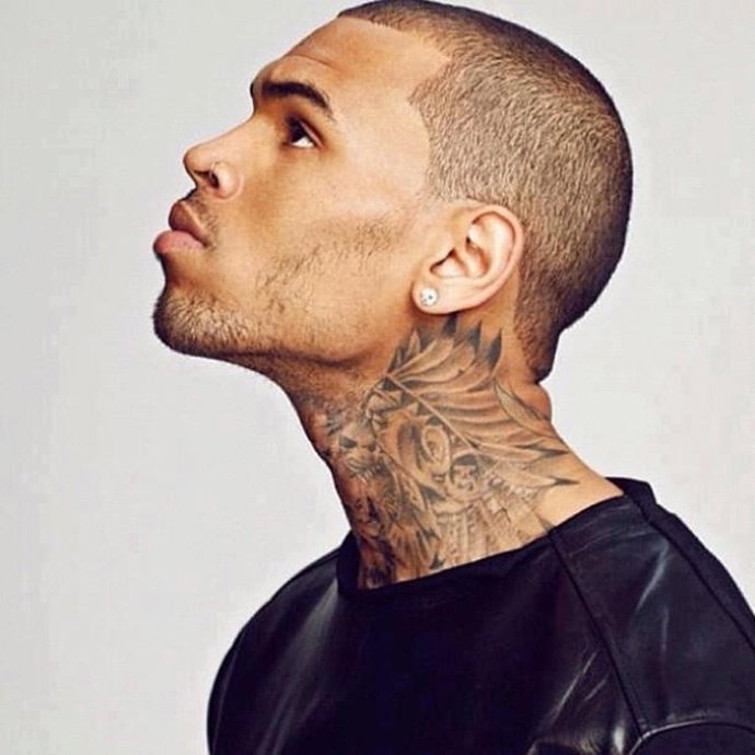 El cantante es famoso por sus tatuajes