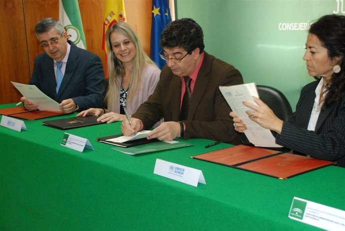 Firma de los proyectos de colaboración de la Junta con tres ONG