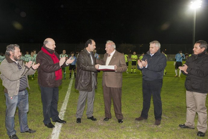 Homenaje al presidente de la Cultural de Guarnizo
