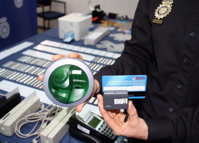 Operación Policía tarjetas