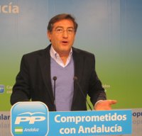 PP-A sopesa exigir responsabilidades a Griñán por "mentir" en comisión de los ERE al defender la legalidad de las ayudas