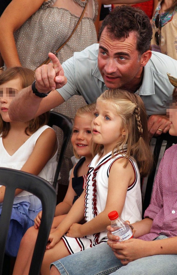 Príncipe Felipe e hijas
