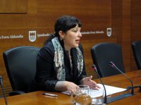 Ugarte (Bildu) dice que los presos de ETA "tienen mucho que aportar" para resolver "el conflicto político" 