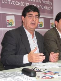 Valderas aprecia "palabras nuevas" en el discurso de Griñán y valora su "crítica seria" a la "austeridad irracional"