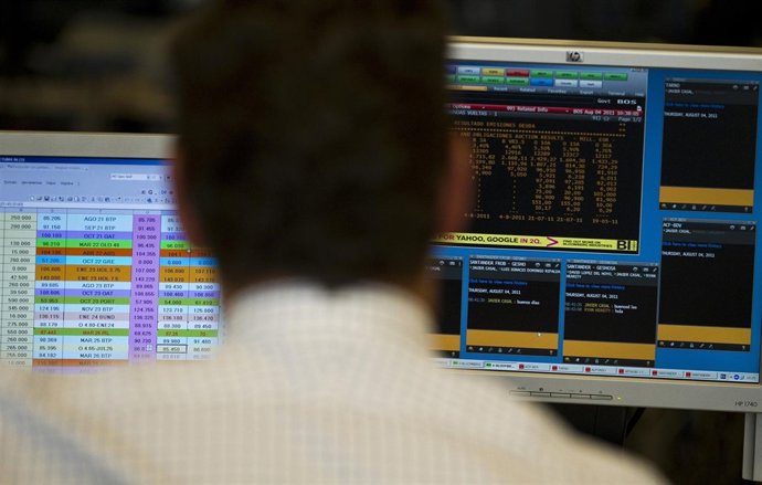 Analista En Una Subasta Del Tesoro