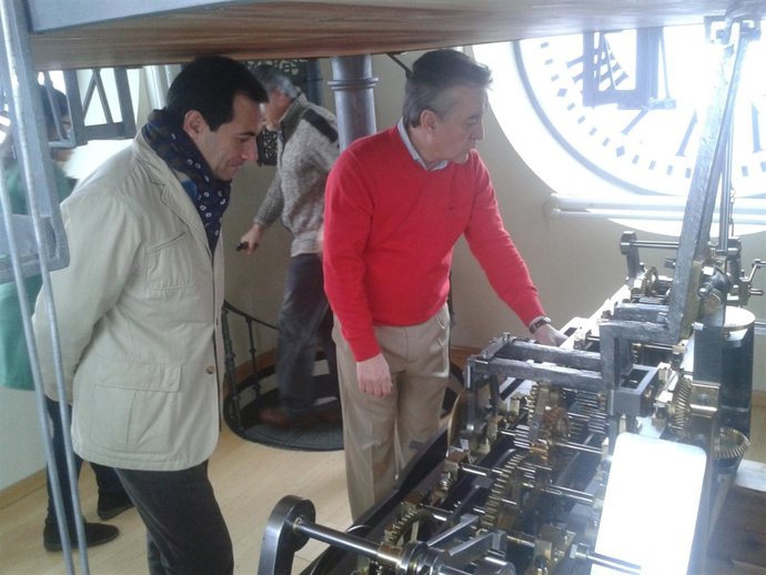 Victoria acude al ensayo de las campanadas.