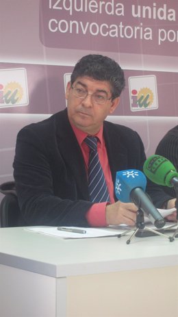 El coordinador de IULV-CA, Diego Valderas, en Huelva.